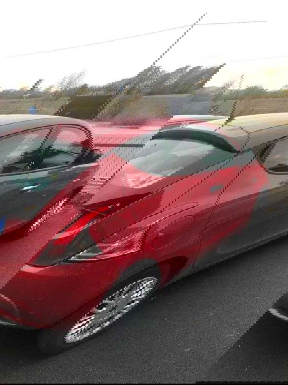 Lancia Ypsilon usata a Bologna (2)