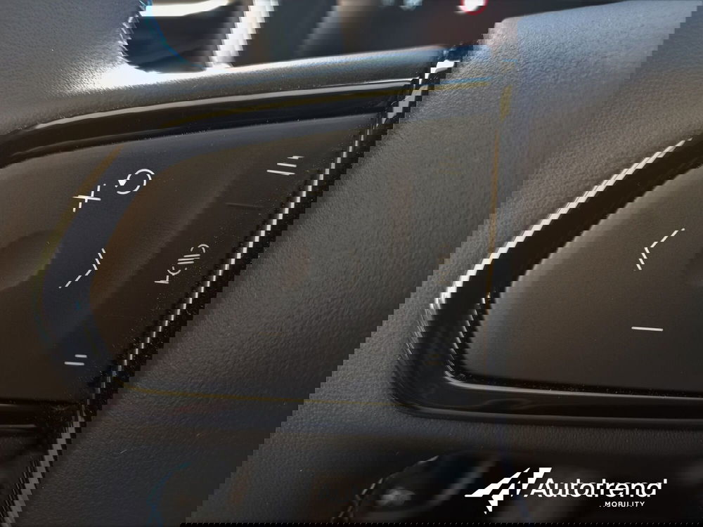 Lynk & Co 01 usata a Bari (10)