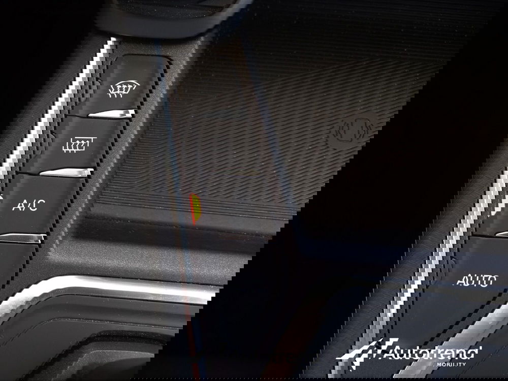 Lynk & Co 01 usata a Bari (17)