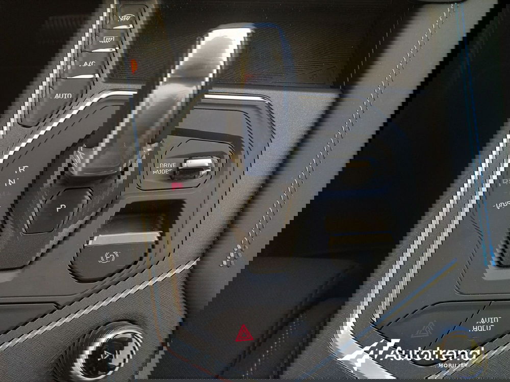 Lynk & Co 01 usata a Bari (18)