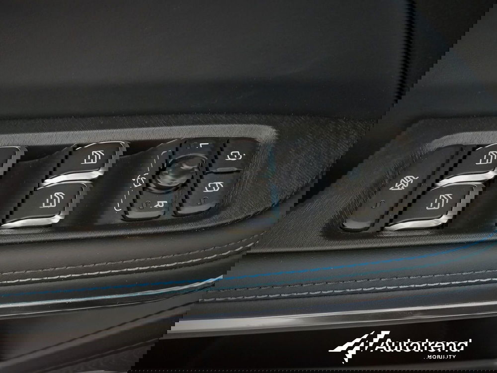 Lynk & Co 01 usata a Bari (19)