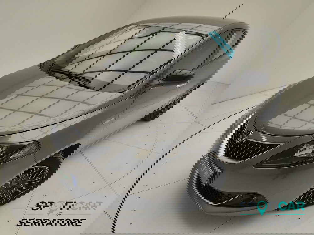 Lancia Ypsilon usata a Como (14)