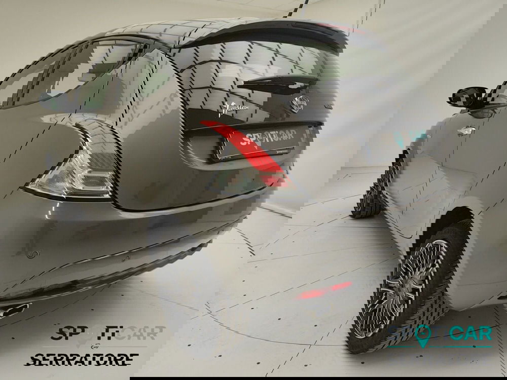 Lancia Ypsilon usata a Como (4)