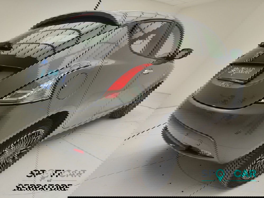 Lancia Ypsilon usata a Como (6)