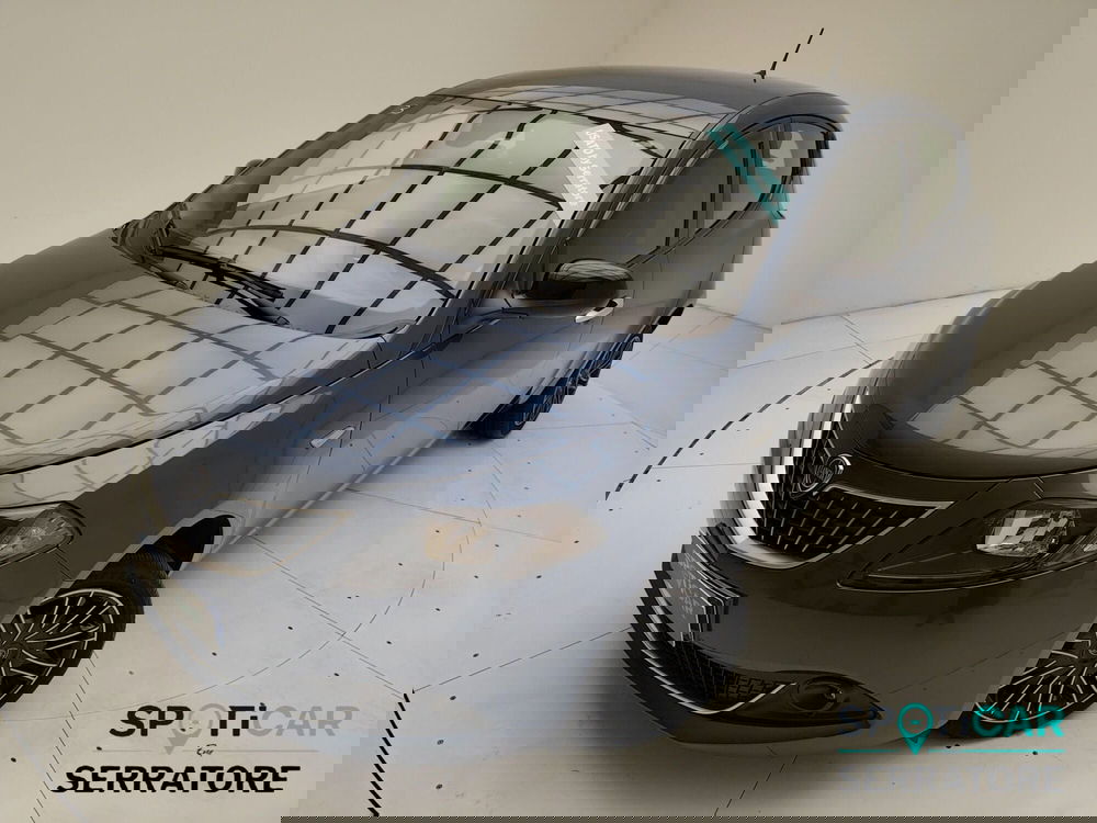 Lancia Ypsilon usata a Como (15)