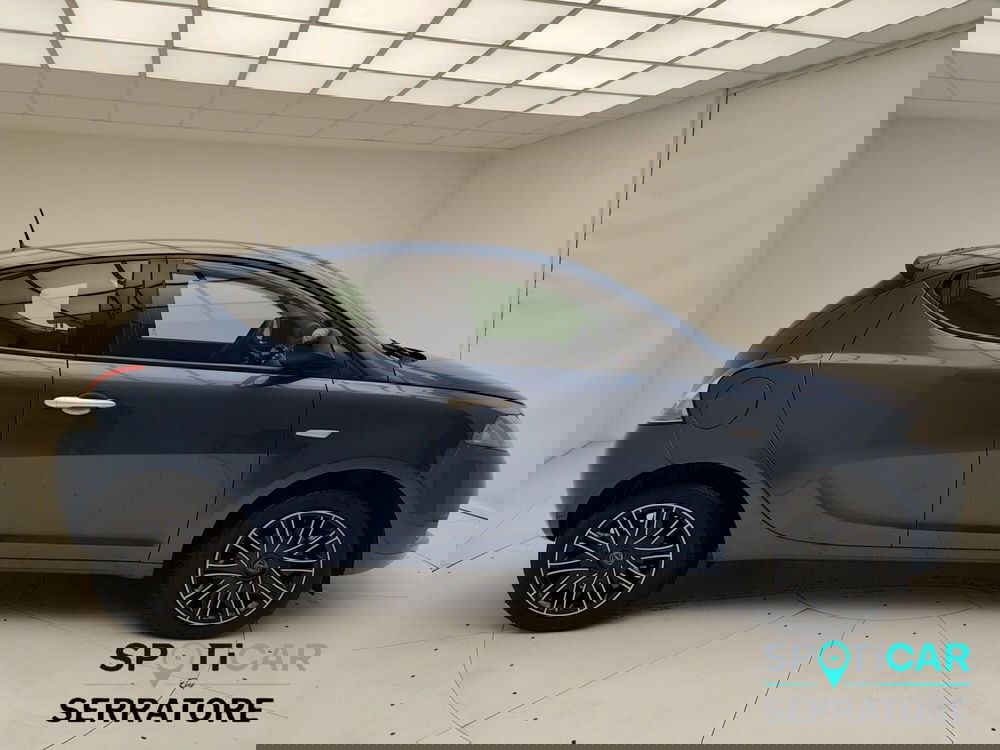 Lancia Ypsilon usata a Como (20)