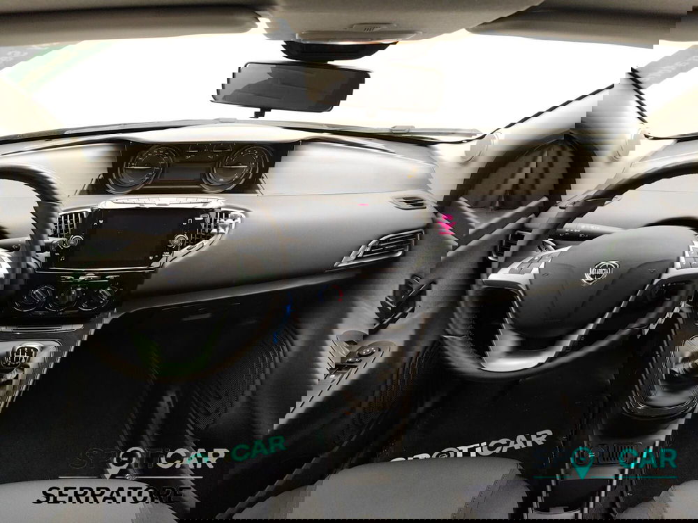 Lancia Ypsilon usata a Como (7)