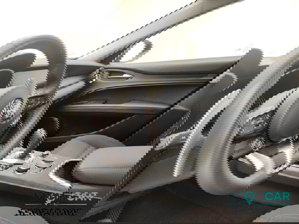 Alfa Romeo Stelvio usata a Como (16)