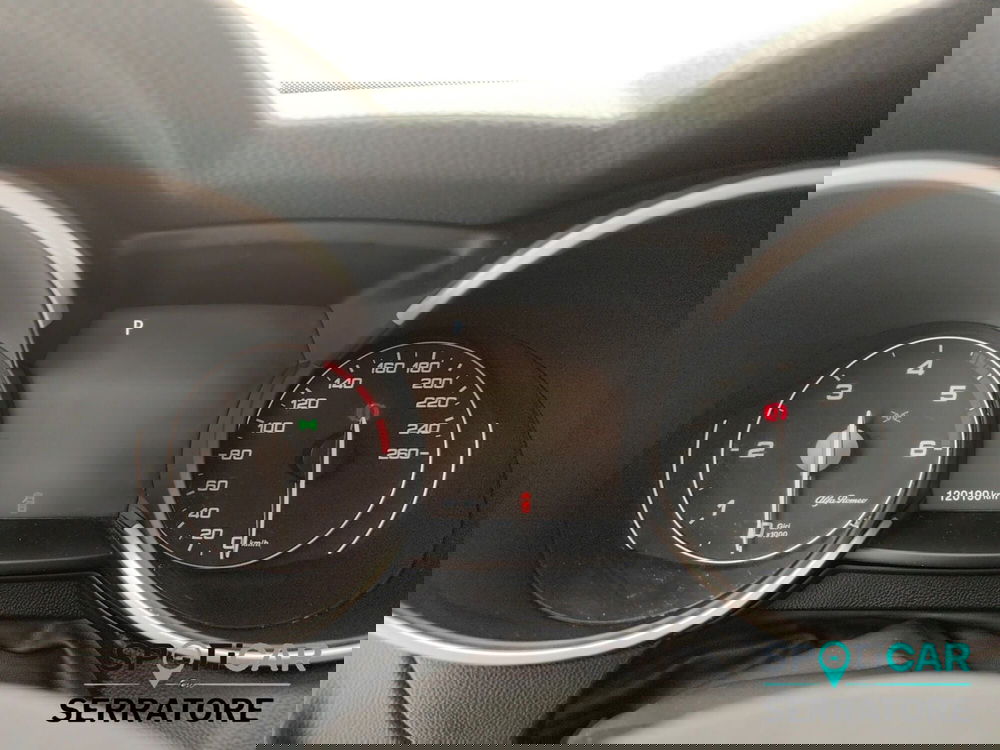 Alfa Romeo Stelvio usata a Como (9)