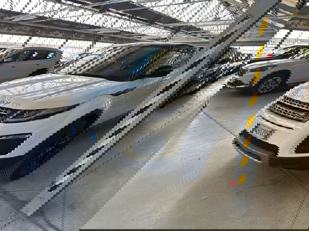 Jaguar XJ nuova a Torino (2)