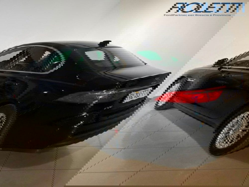 Jaguar XF usata a Brescia (2)