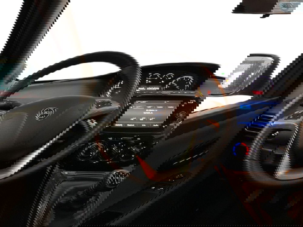 Lancia Ypsilon usata a Torino (11)