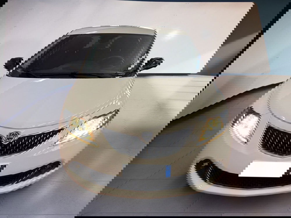 Lancia Ypsilon usata a Torino (14)