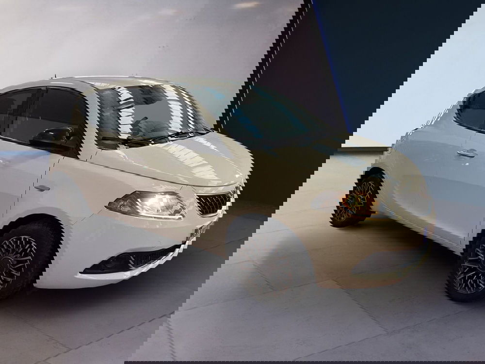 Lancia Ypsilon usata a Torino (16)