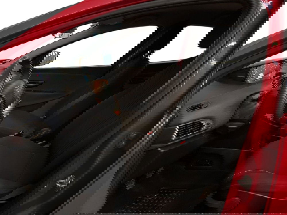 Lancia Ypsilon usata a Torino (9)