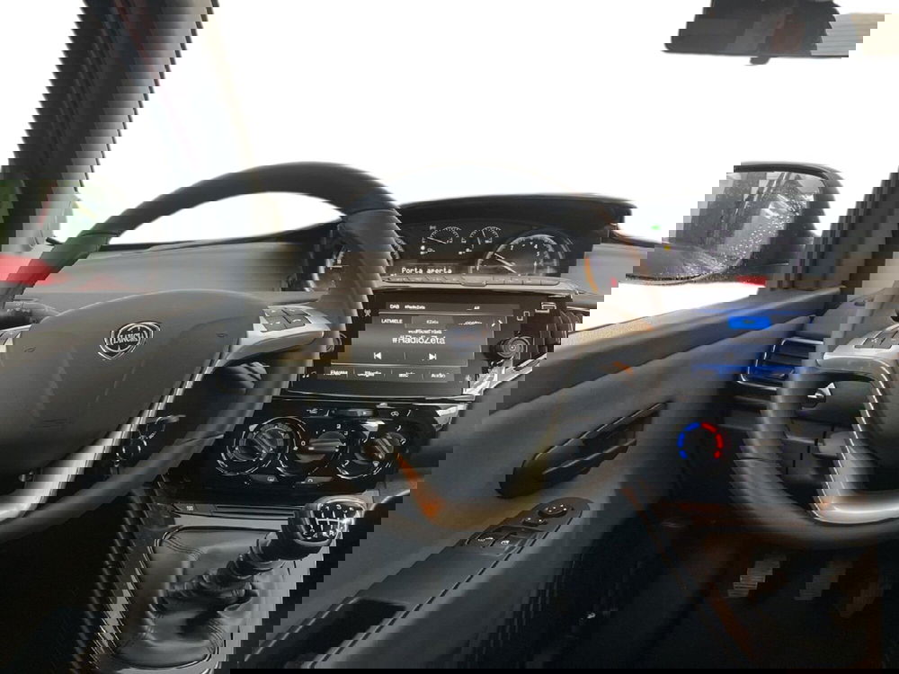 Lancia Ypsilon usata a Torino (11)