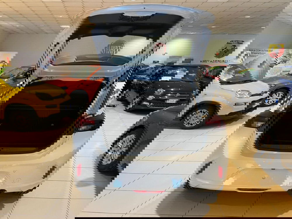 Opel Corsa nuova a Milano (11)