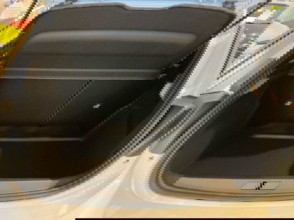 Opel Corsa nuova a Milano (12)