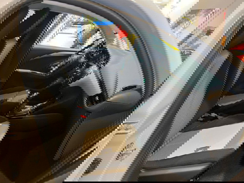 Opel Corsa nuova a Milano (14)