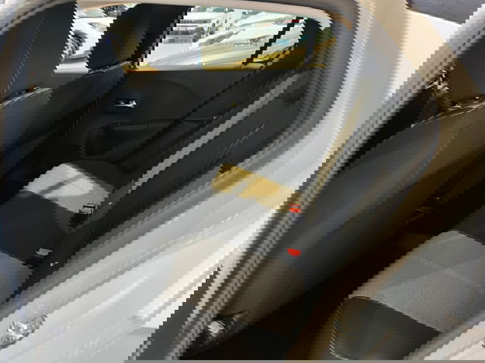 Opel Corsa nuova a Milano (15)