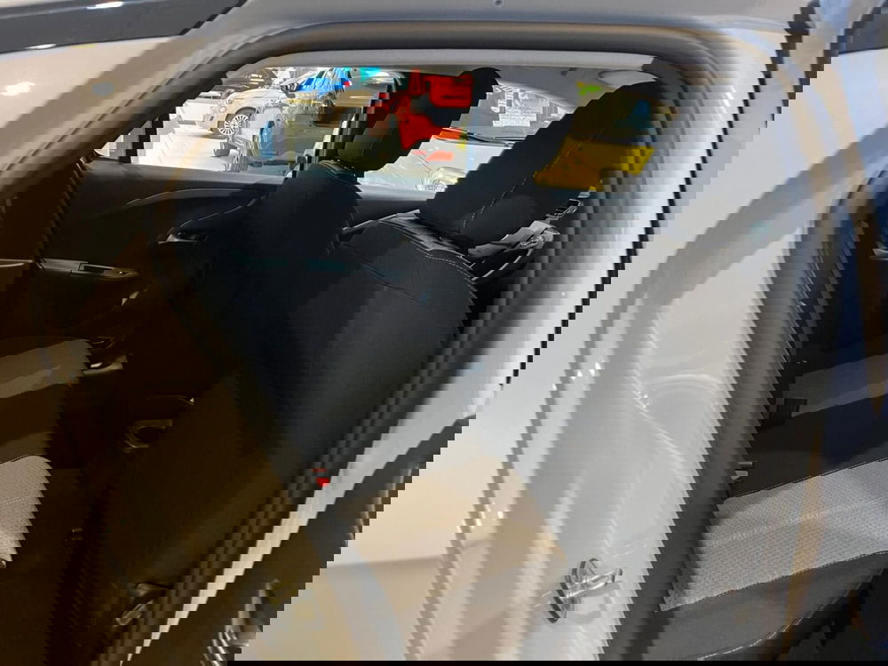 Opel Corsa nuova a Milano (16)