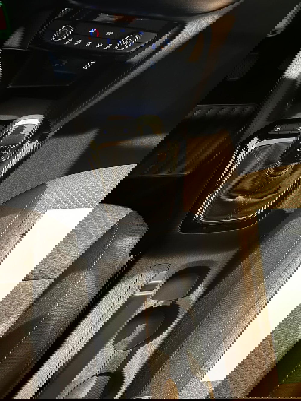 Opel Corsa nuova a Milano (19)