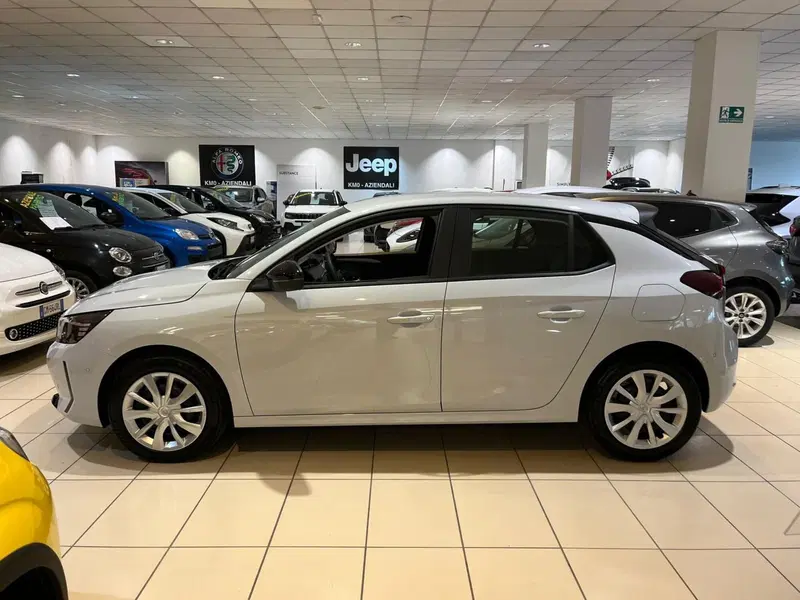 Opel Corsa nuova a Milano (4)