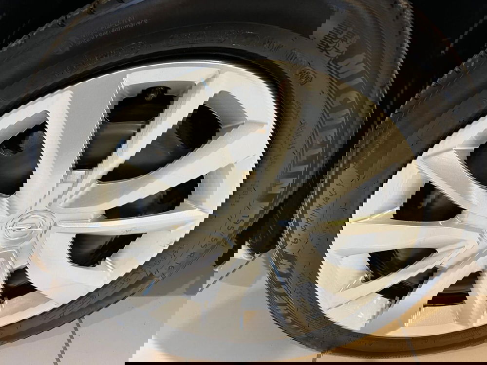 Opel Corsa nuova a Milano (5)