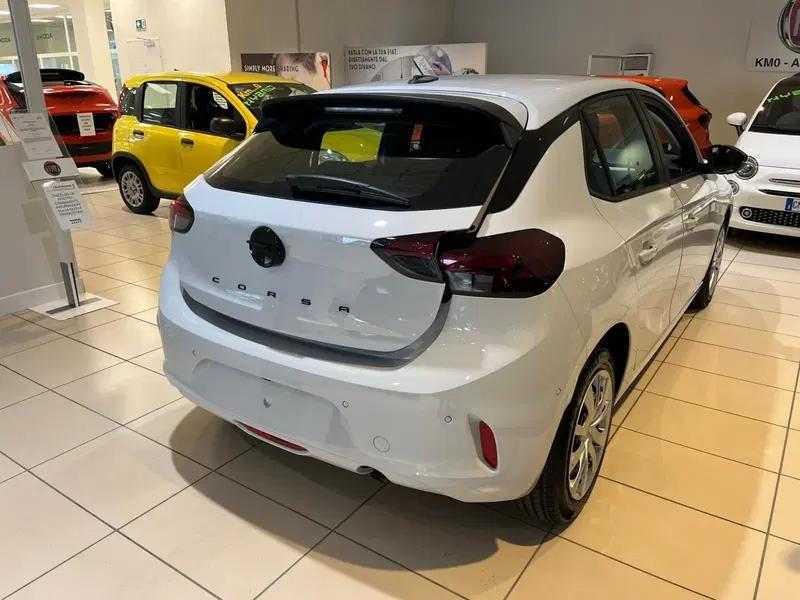 Opel Corsa nuova a Milano (7)