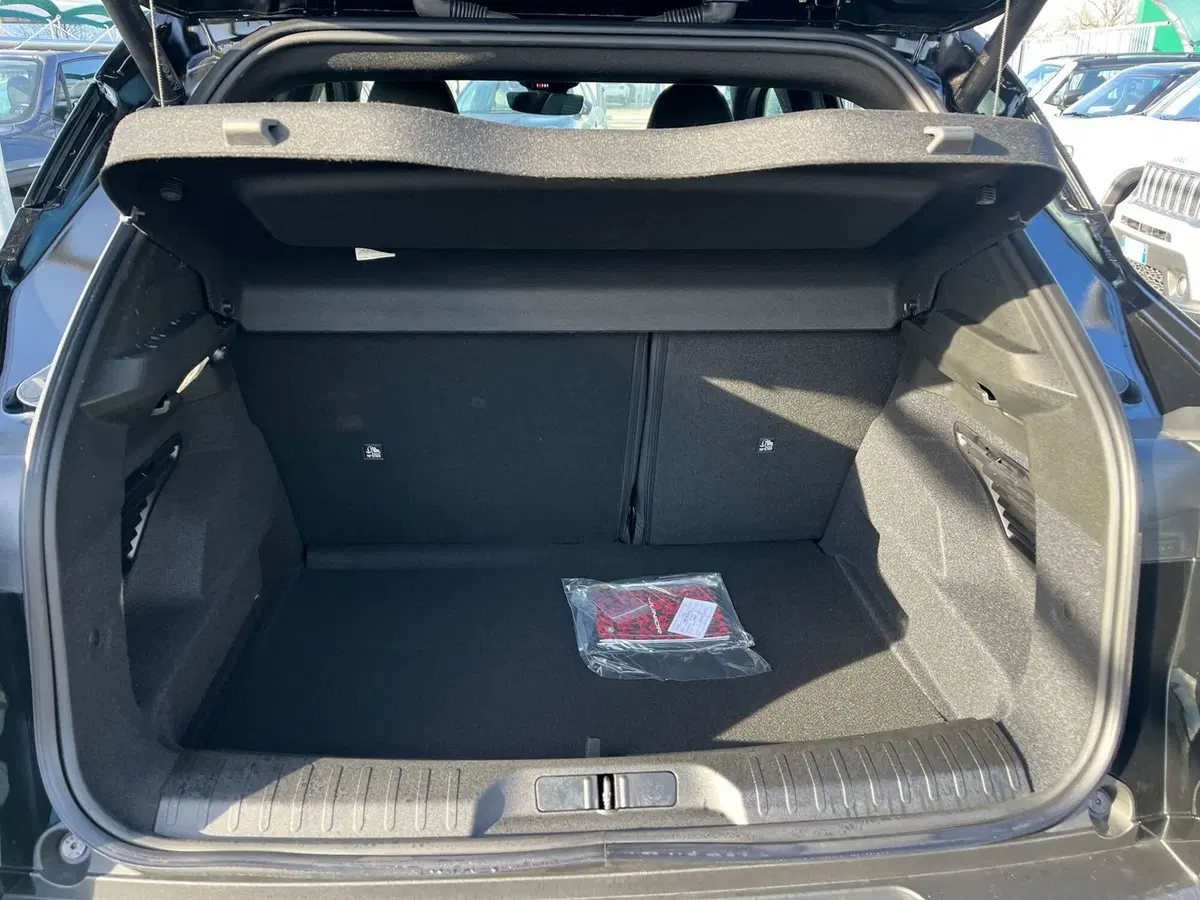 Alfa Romeo Junior nuova a Milano (12)