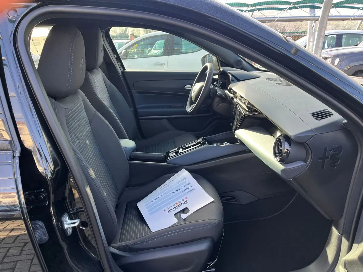Alfa Romeo Junior nuova a Milano (14)