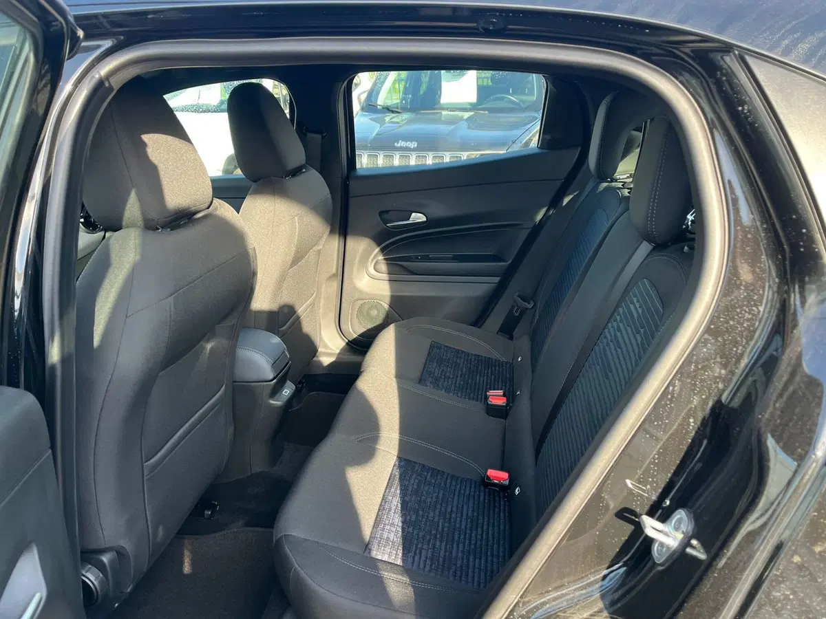 Alfa Romeo Junior nuova a Milano (15)