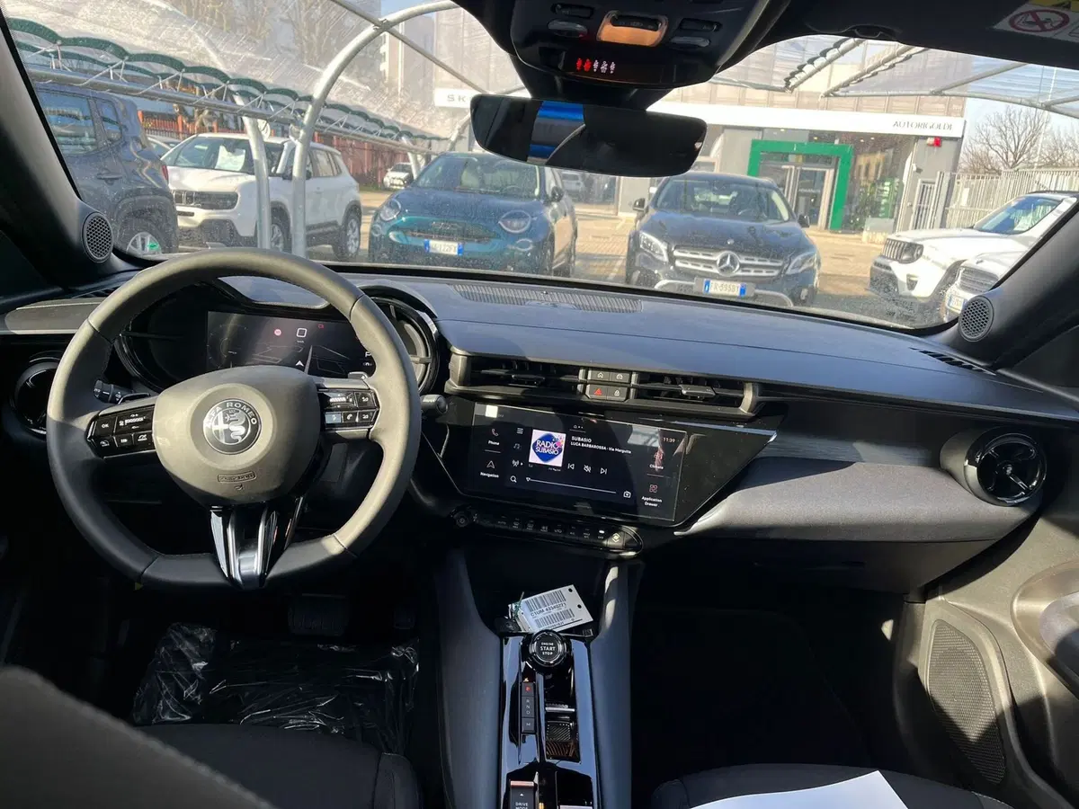 Alfa Romeo Junior nuova a Milano (17)