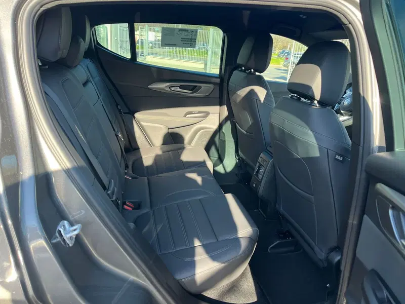 Alfa Romeo Tonale nuova a Milano (16)