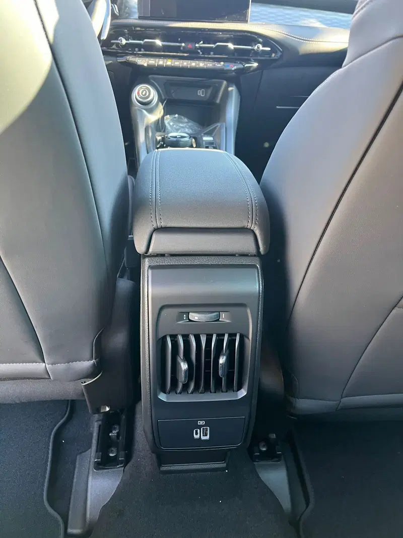 Alfa Romeo Tonale nuova a Milano (20)