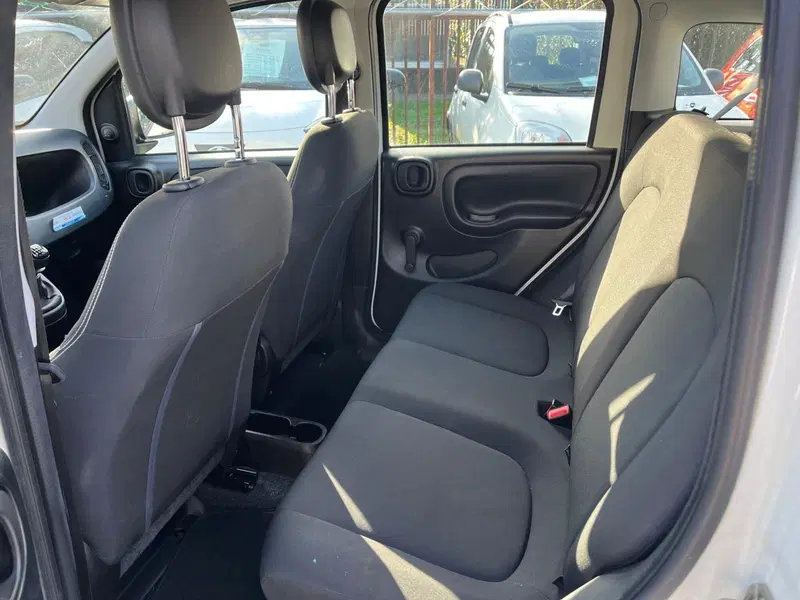Fiat Panda Cross usata a Milano (15)