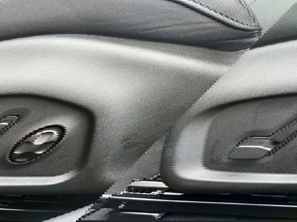 Jeep Compass nuova a Milano (14)