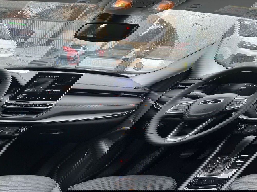 Jeep Compass nuova a Milano (18)