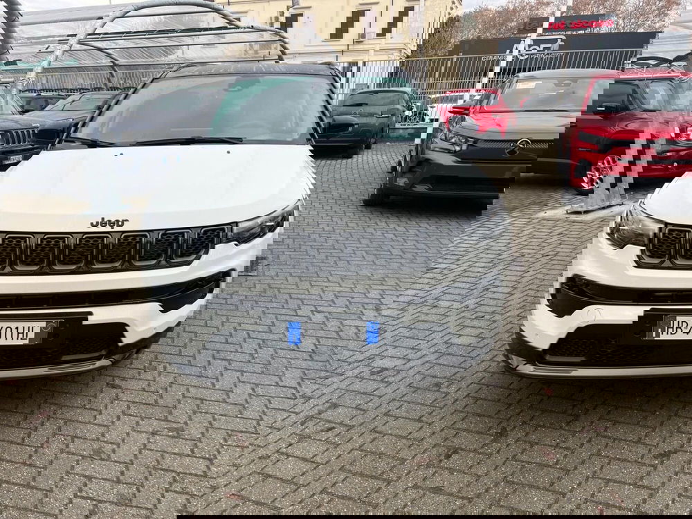 Jeep Compass nuova a Milano (2)