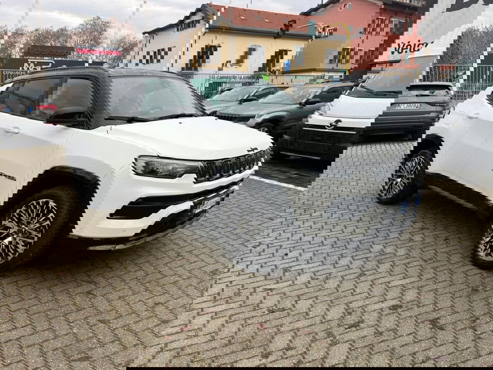 Jeep Compass nuova a Milano (3)