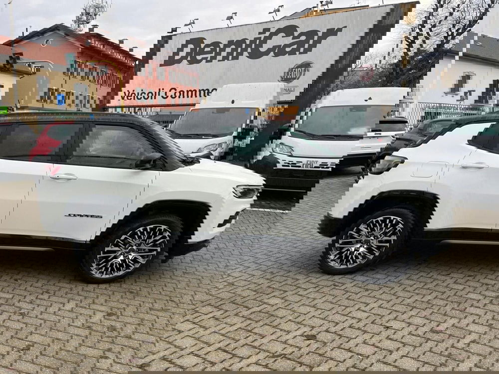 Jeep Compass nuova a Milano (6)