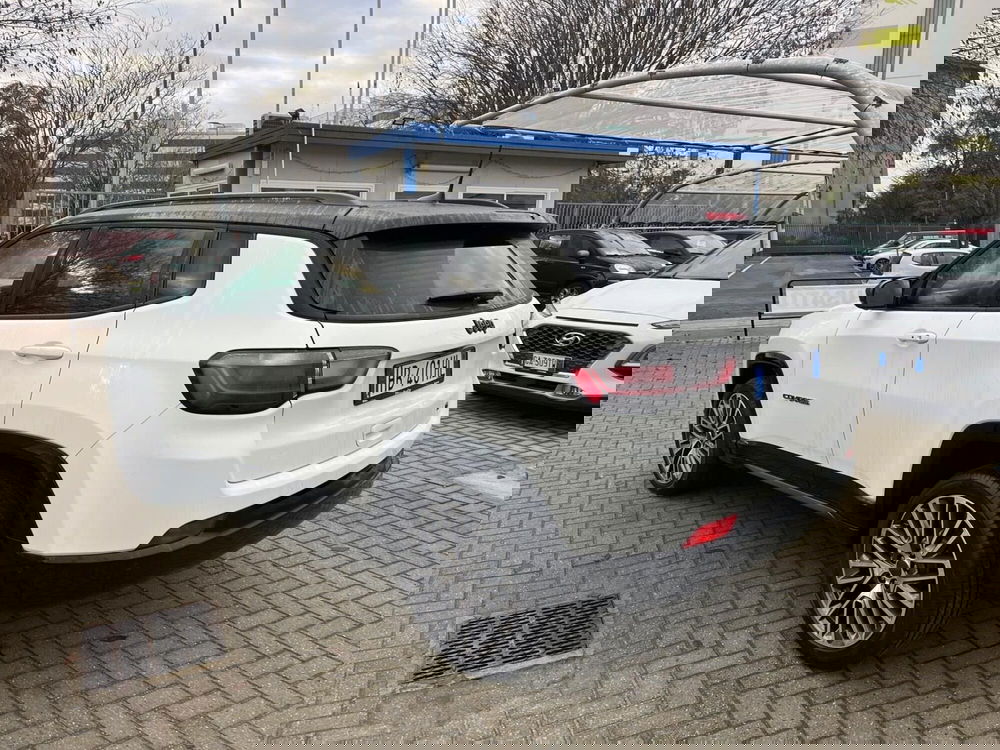 Jeep Compass nuova a Milano (7)