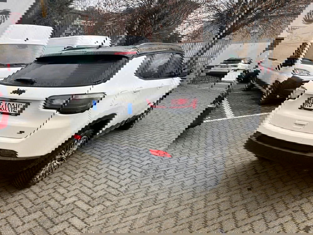 Jeep Compass nuova a Milano (9)