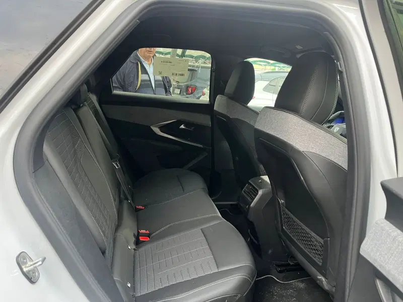 Peugeot 3008 usata a Milano (15)