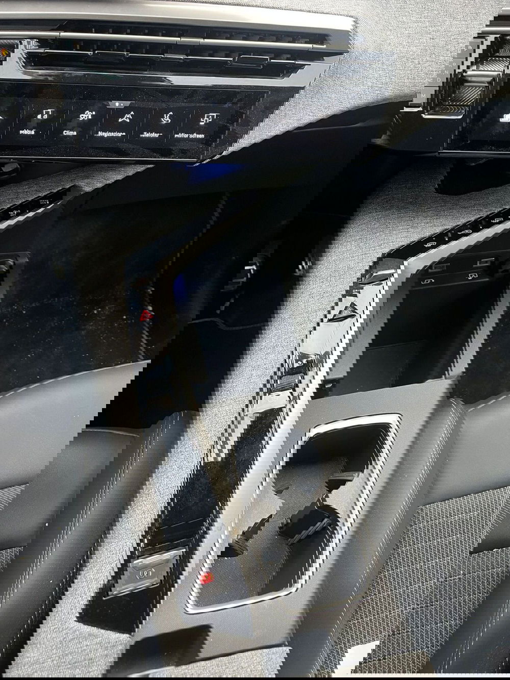 Peugeot 3008 usata a Milano (18)