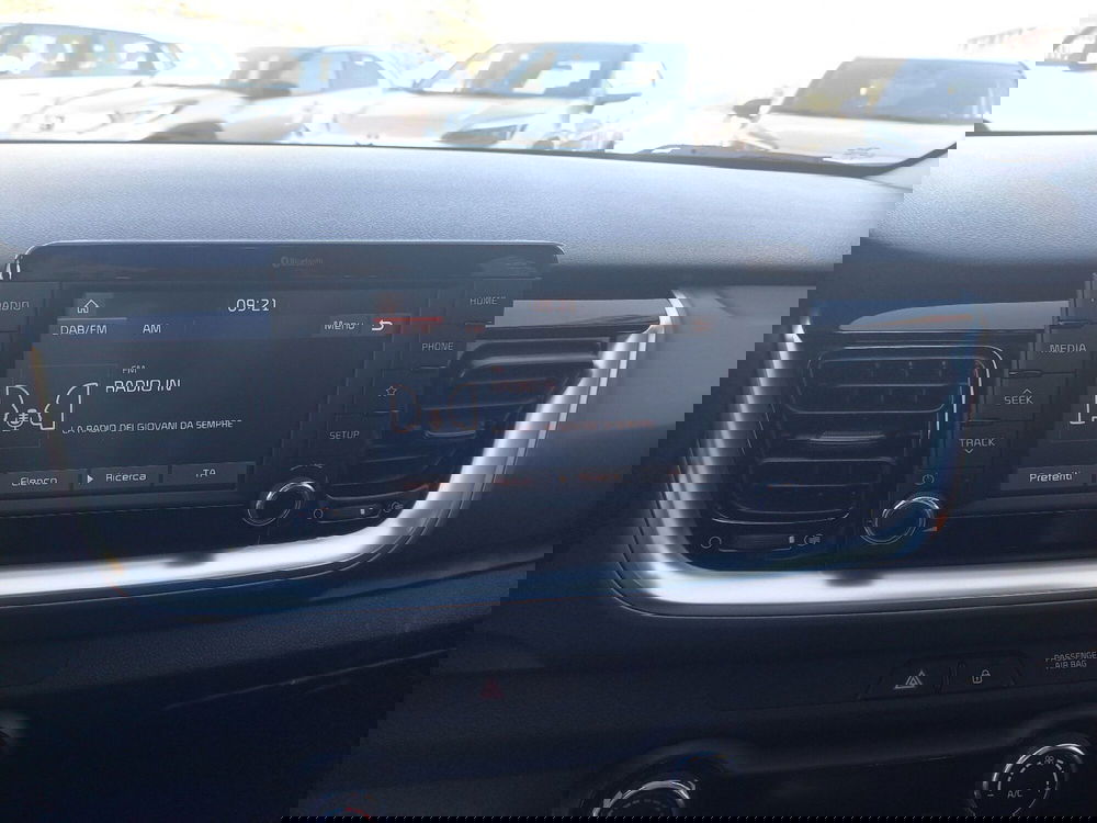 Kia Stonic usata a Catania (12)