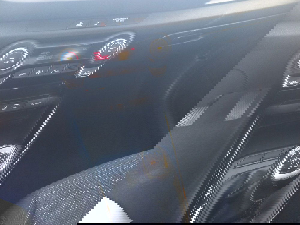 Kia Stonic usata a Catania (14)