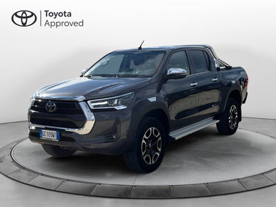 Toyota Hilux 2.d-4d double cab Executive auto del 2020 usata a Ragusa