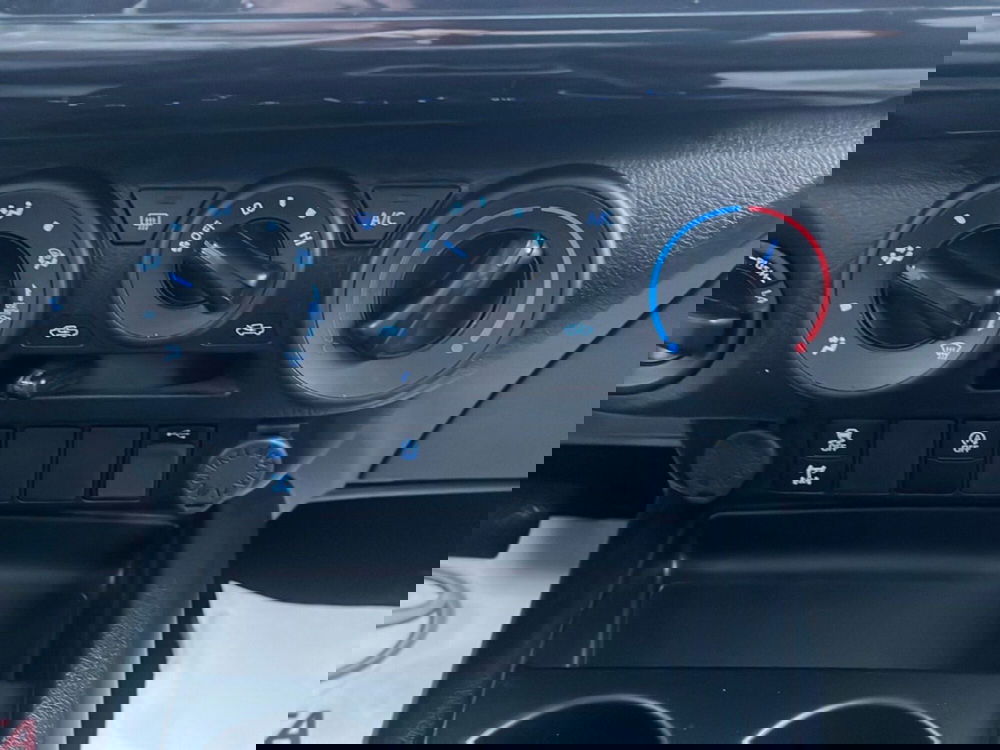 Toyota Hilux usata a Ragusa (15)