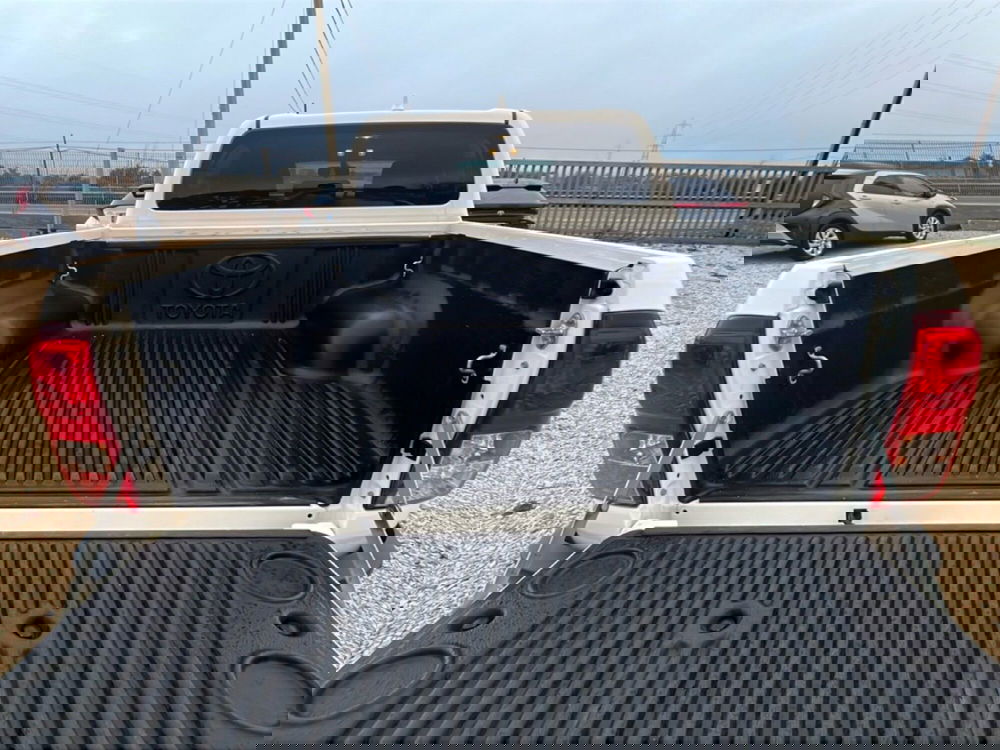 Toyota Hilux usata a Ragusa (7)